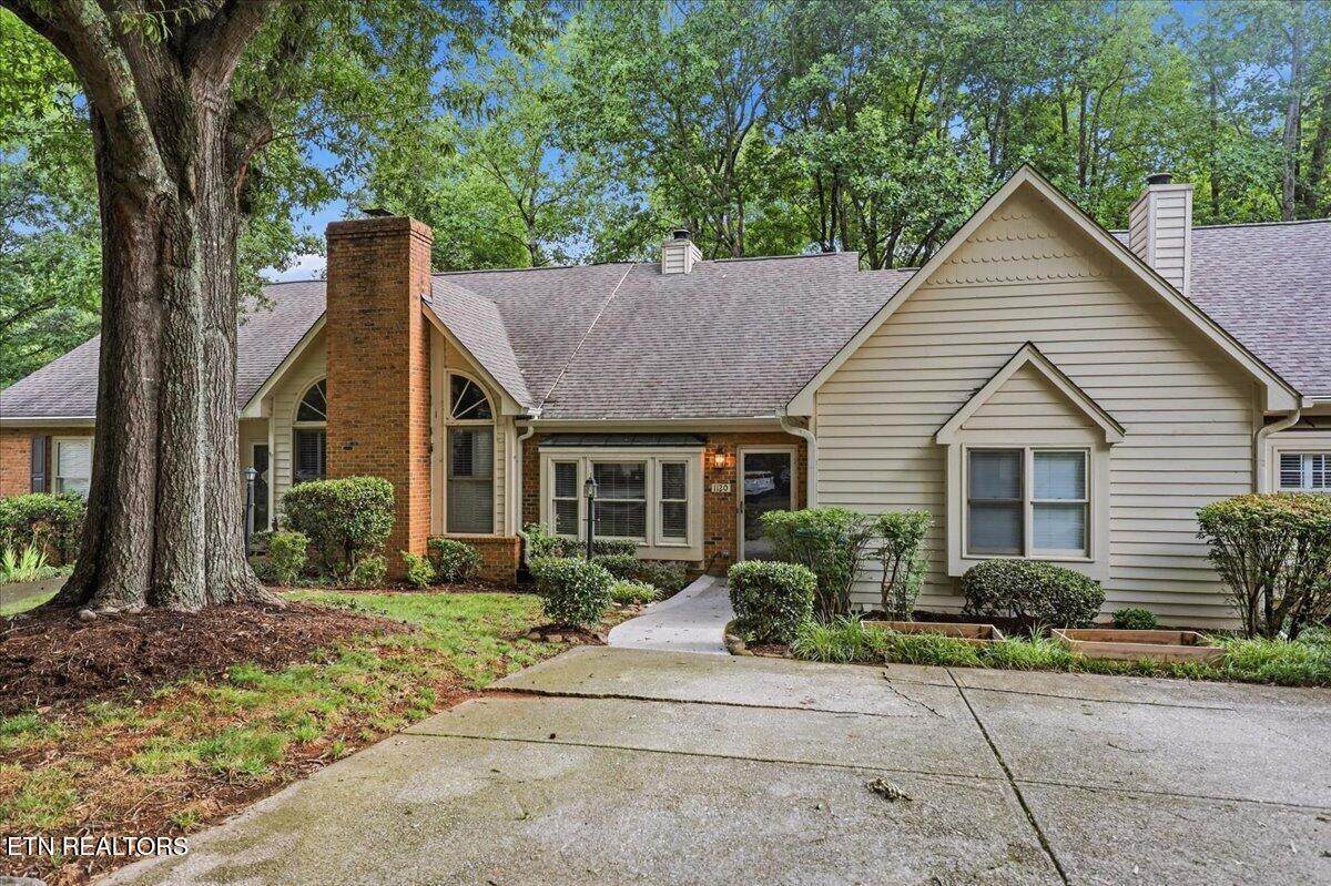1120 Harrogate Drive - Photo 1