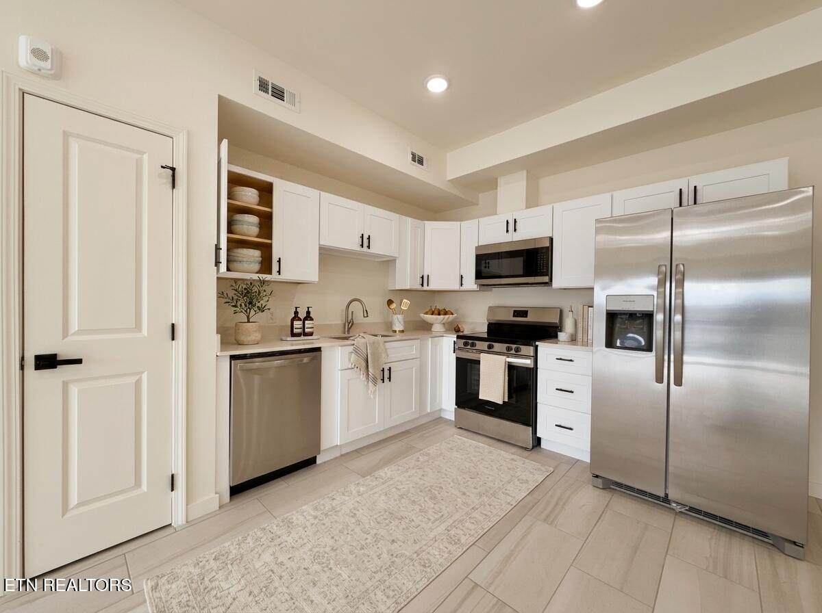 129 Sugarfoot Way - Photo 1
