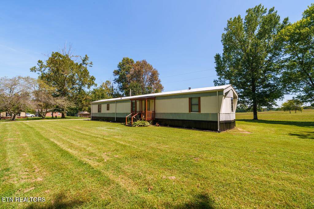 423 Moore Rd - Photo 1
