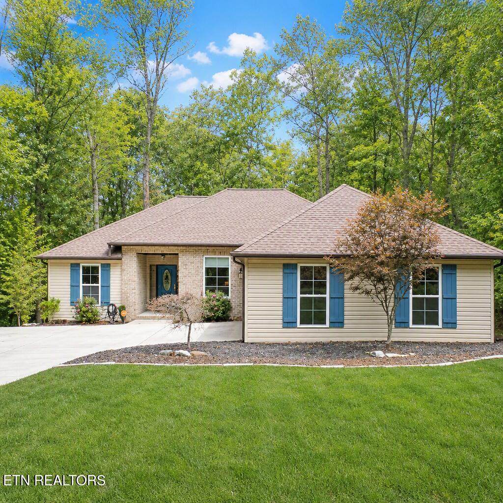 121 Shelley Lane - Photo 1