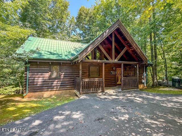 909 Ridgefield Drive - Photo 1