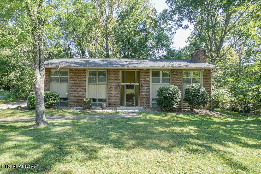 1232 Wallingford Rd - Photo 1