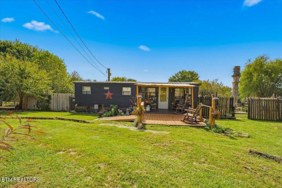 246 Midway Circle - Photo 1