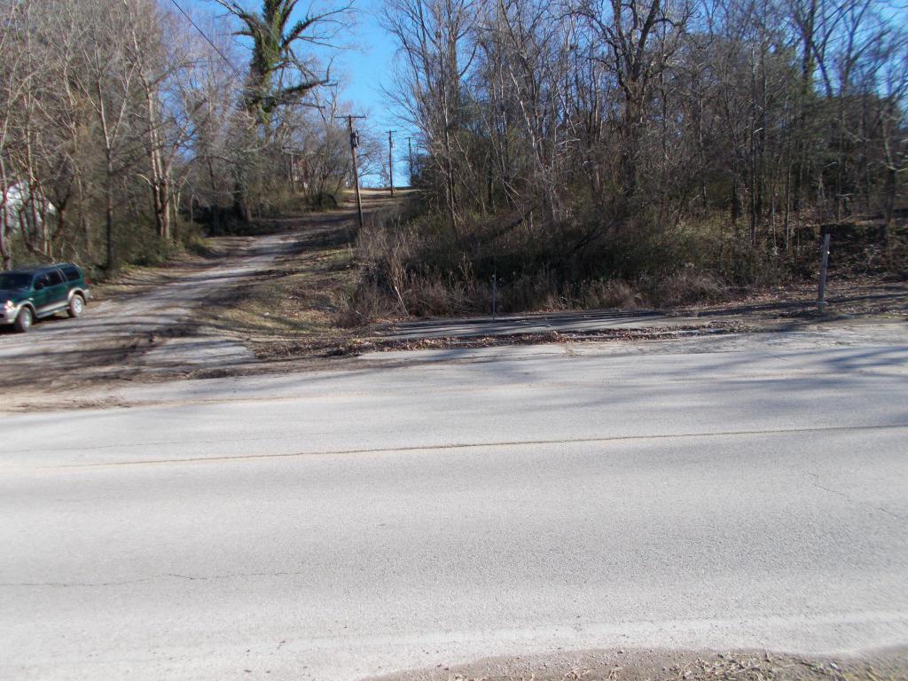 400 Kingston Ave - Photo 1