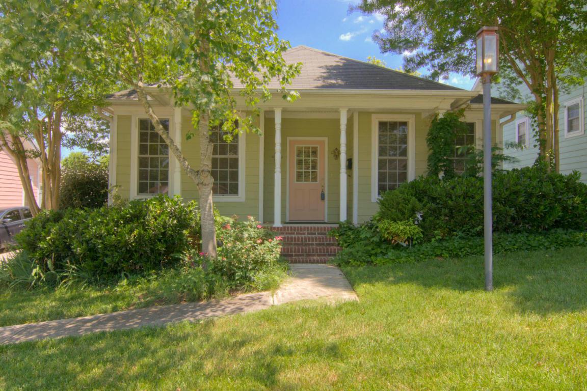 145 Manhattan Ave - Photo 1