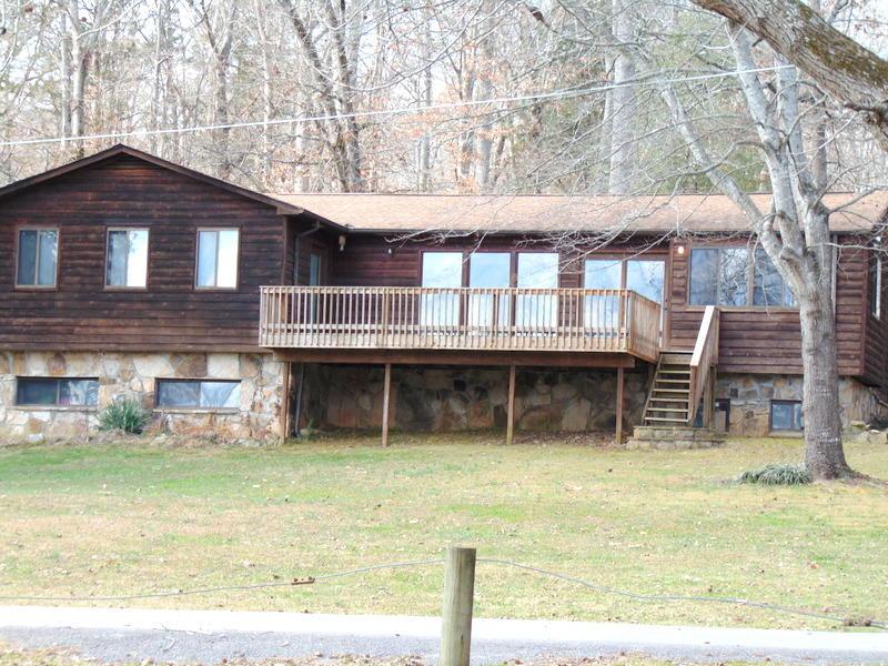 622 Colonial Drive - Photo 1