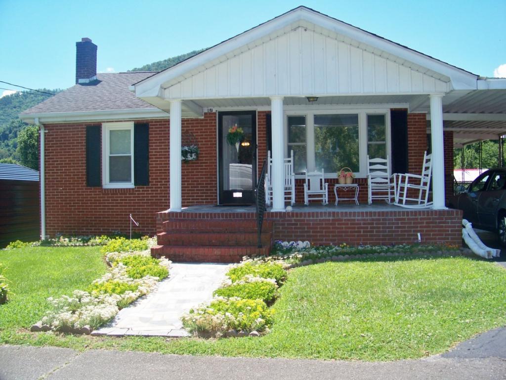 107 Rosetta Drive - Photo 1