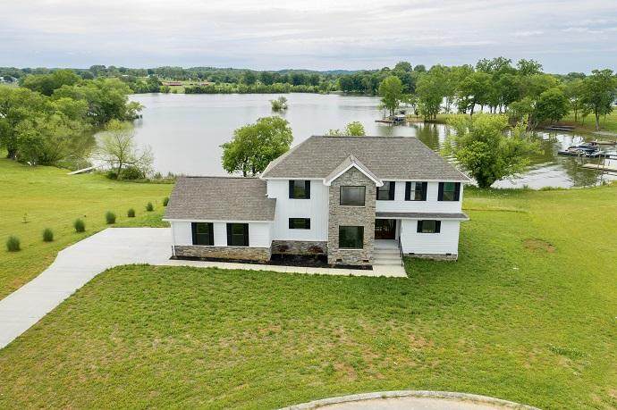 377 Summerfield Lane - Photo 1