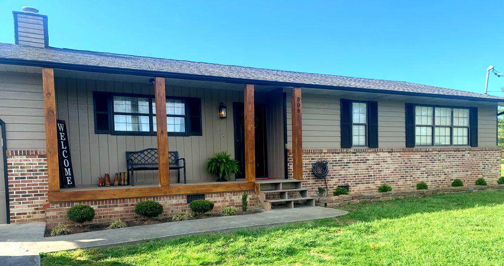 808 Carter St - Photo 1
