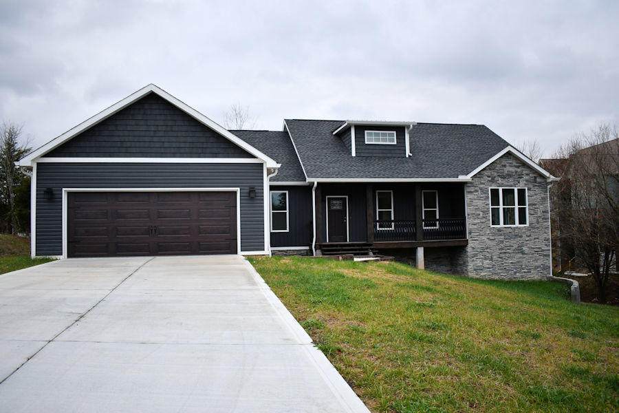 1220 Foxwood Drive - Photo 1
