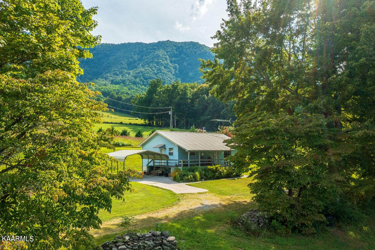176 Mountain Breeze Drive - Photo 1