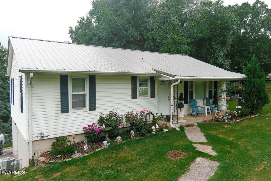 731 Highland Ave - Photo 1
