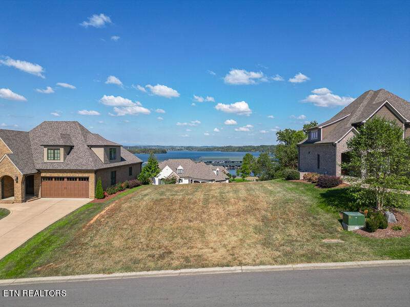 314 Champions Way - Photo 1