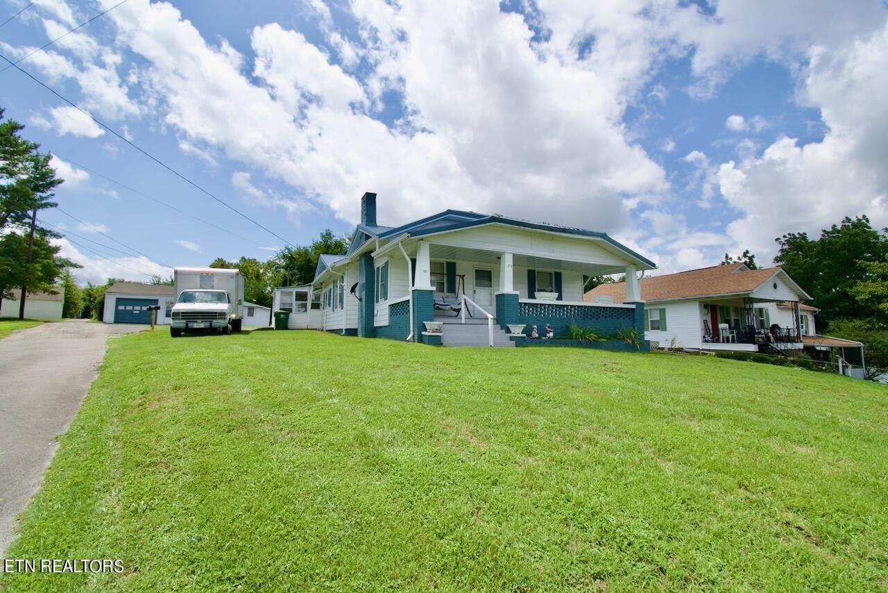 107 6Th St - Photo 1