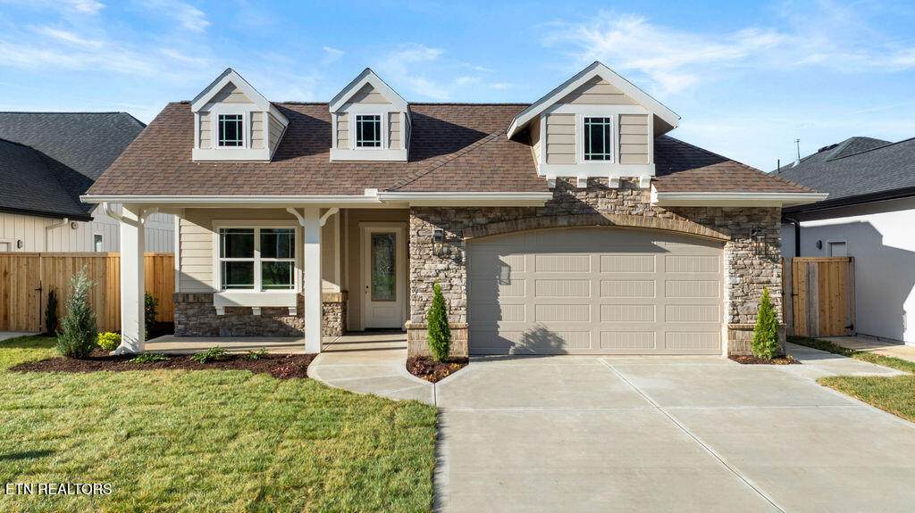 131 Westcott Overlook - Photo 1