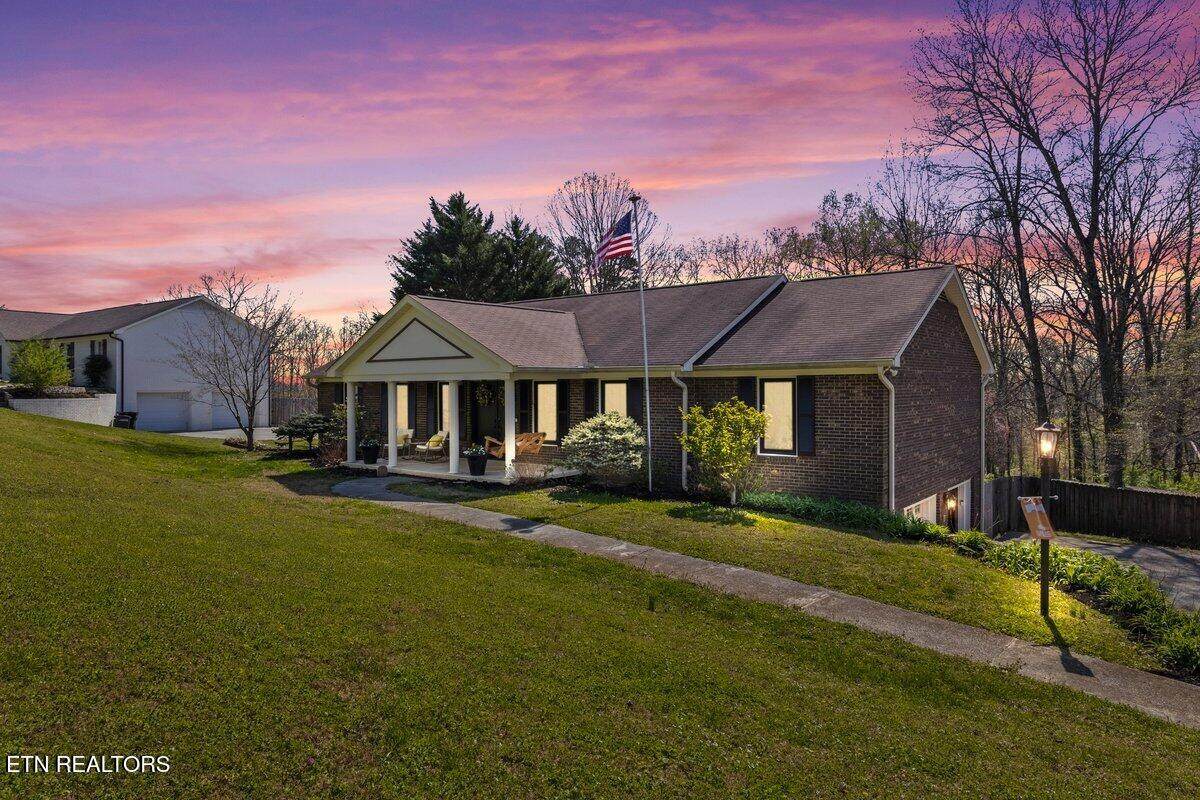 10815 Farragut Hills Blvd - Photo 1