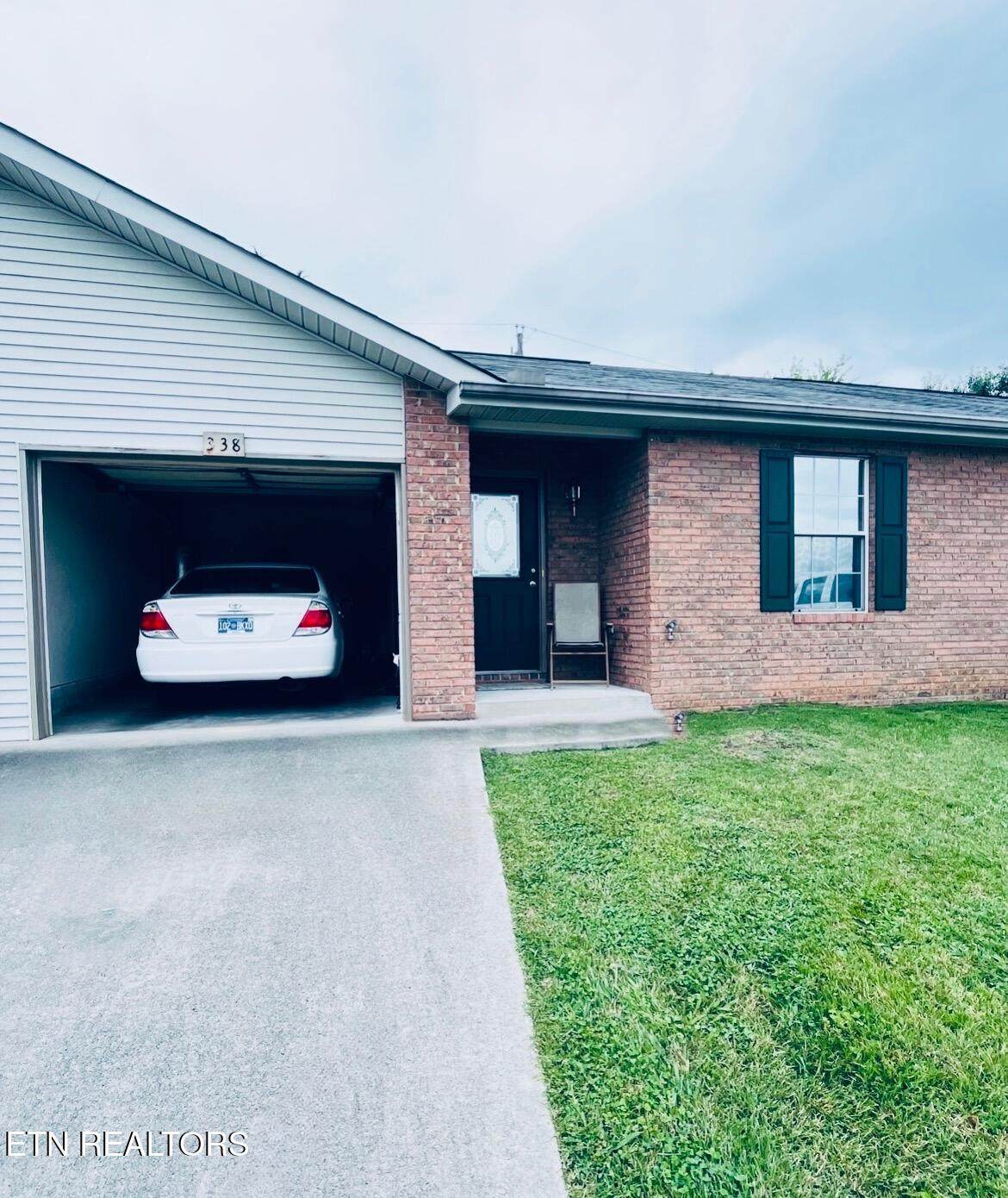 338 Hawthorne Oaks Way - Photo 1