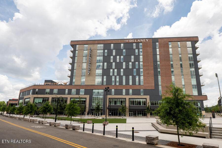 122 Stadium Way - Photo 1