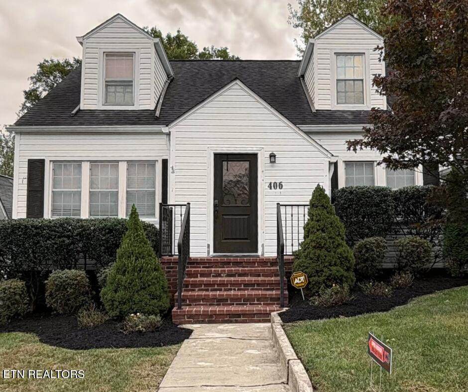 406 5th Ave - Photo 1