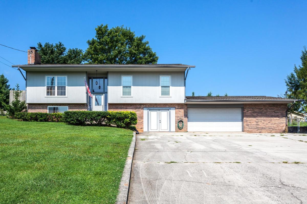 228 Ironwood Drive - Photo 1
