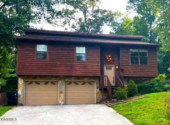 292 Doe Run Blvd - Photo 1