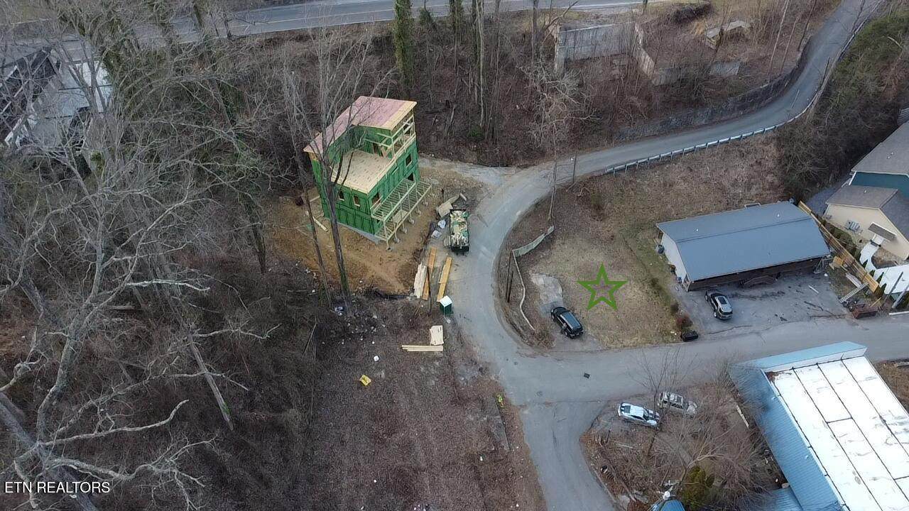 322 Circle Drive - Photo 1