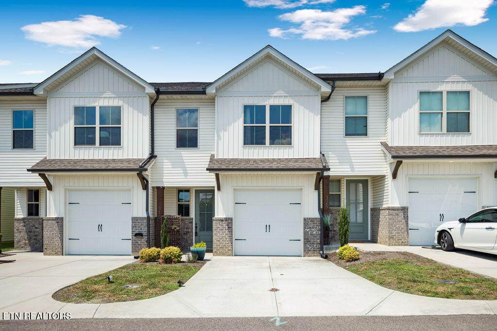 315 Harper Village Way - Photo 1