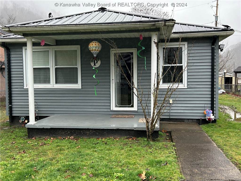 279 Lauren Circle - Photo 1