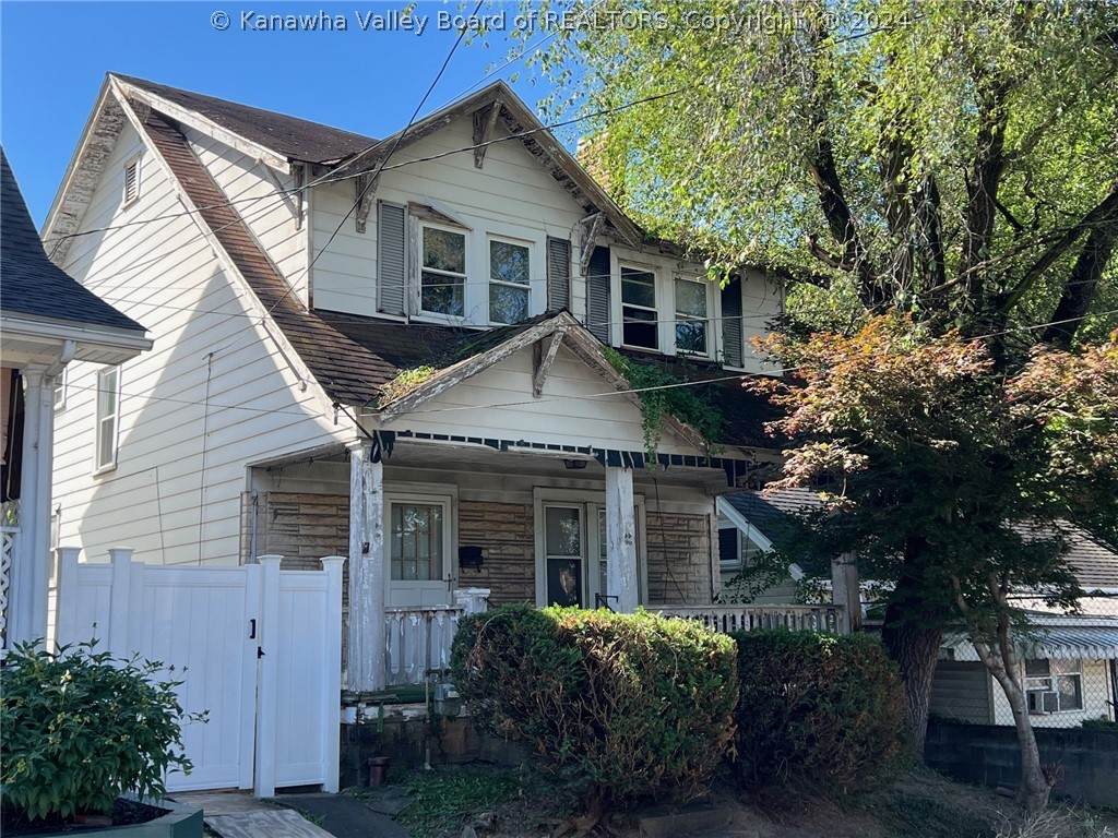 912 Thompson Street - Photo 1