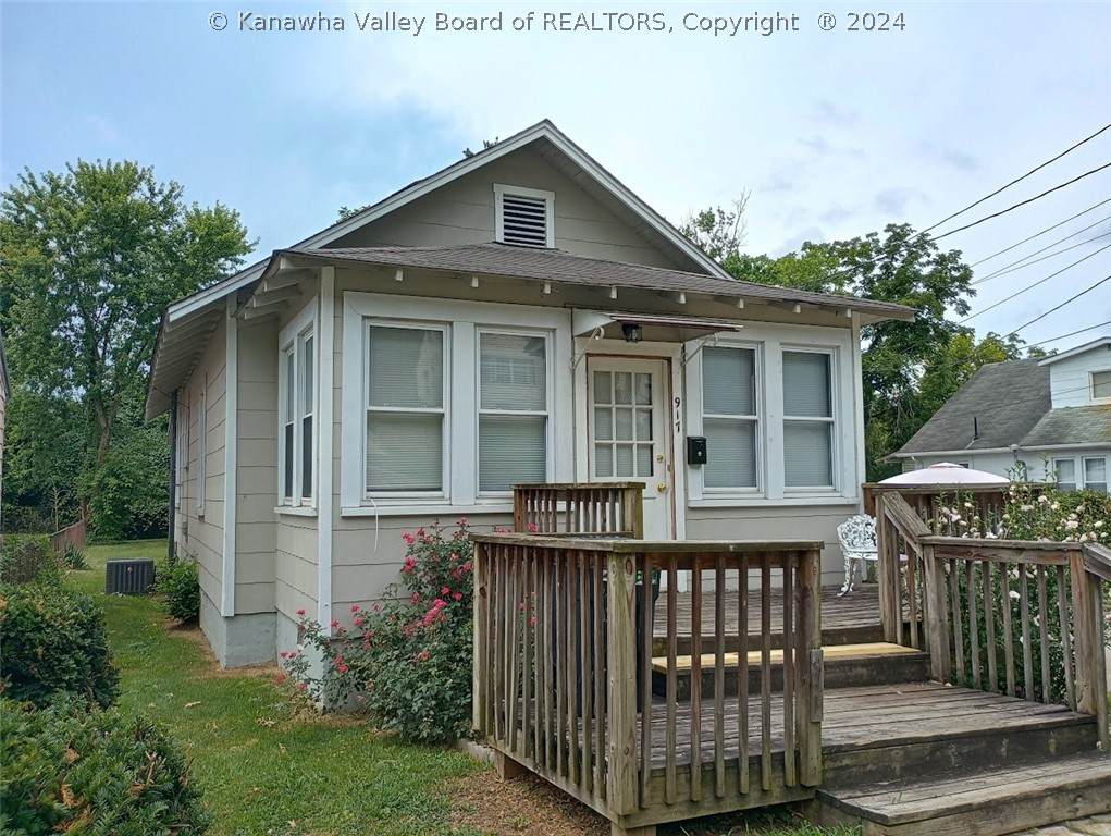 917 Park Drive - Photo 1