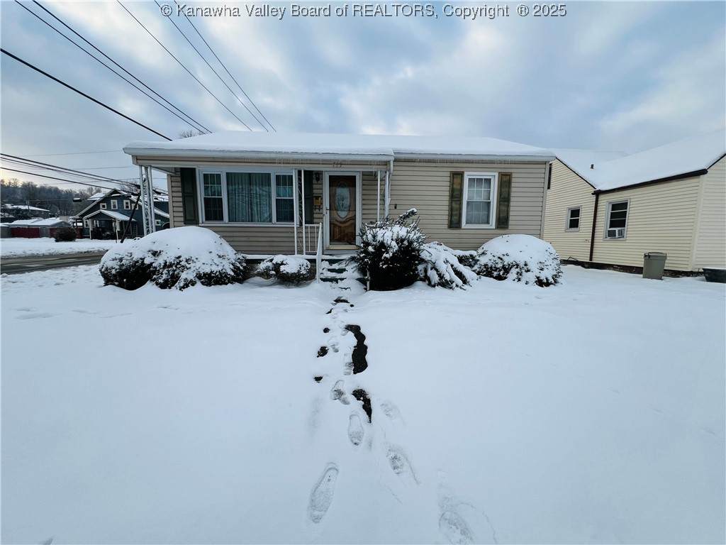 719 Beacon Street - Photo 1