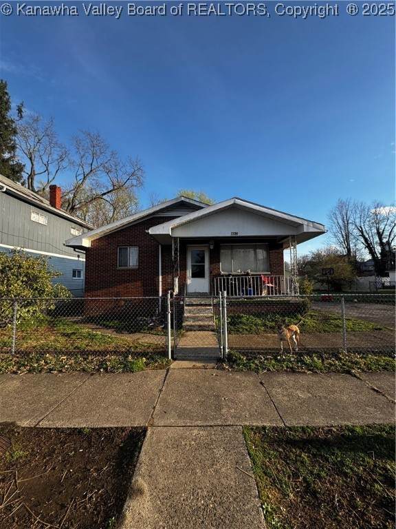 1739 Doulton Avenue - Photo 1