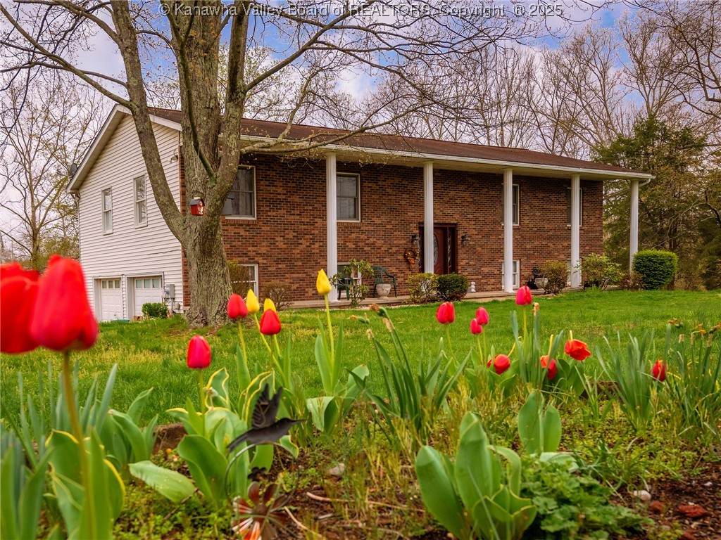 139 Betty Lane - Photo 1