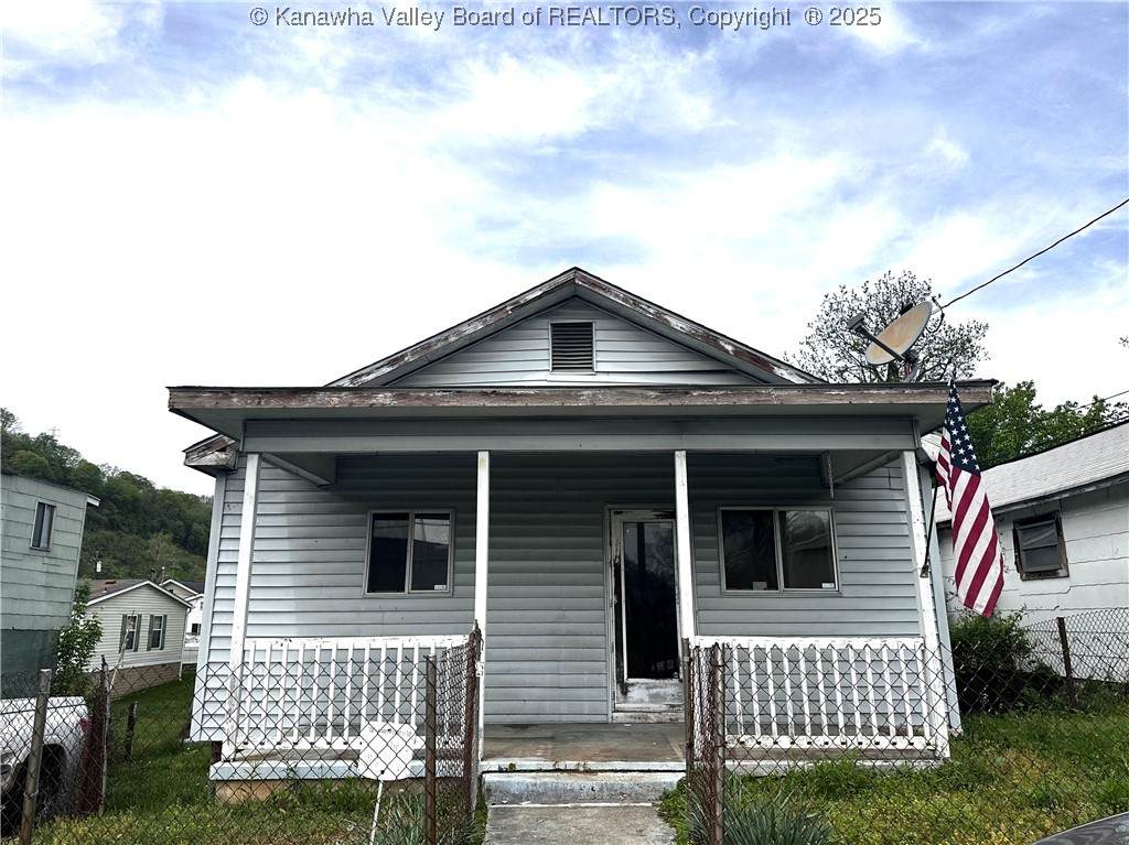 13 128th Street - Photo 1