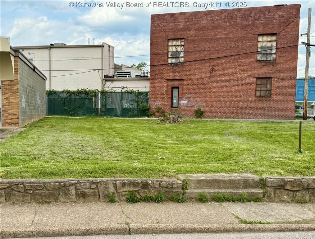 610 Central Avenue - Photo 1