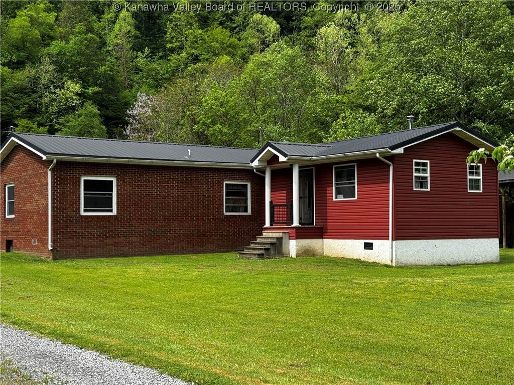 40 Sand Bottom Road - Photo 1