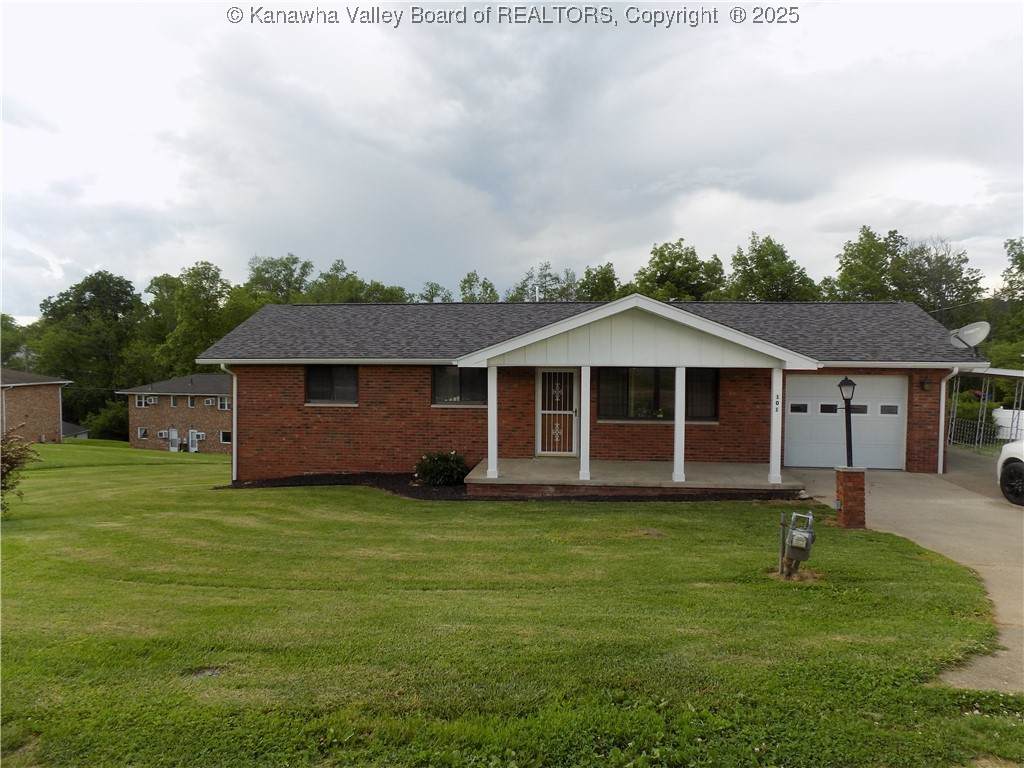 101 Ebony Drive - Photo 1