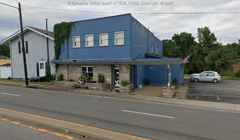 712 Maccorkle Avenue - Photo 1