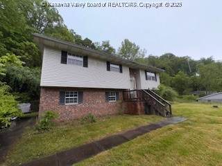 873 Woods Drive - Photo 1