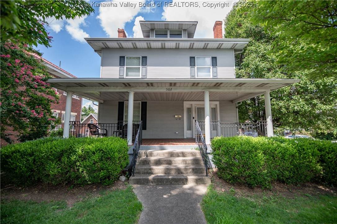 502 Kanawha Boulevard - Photo 1