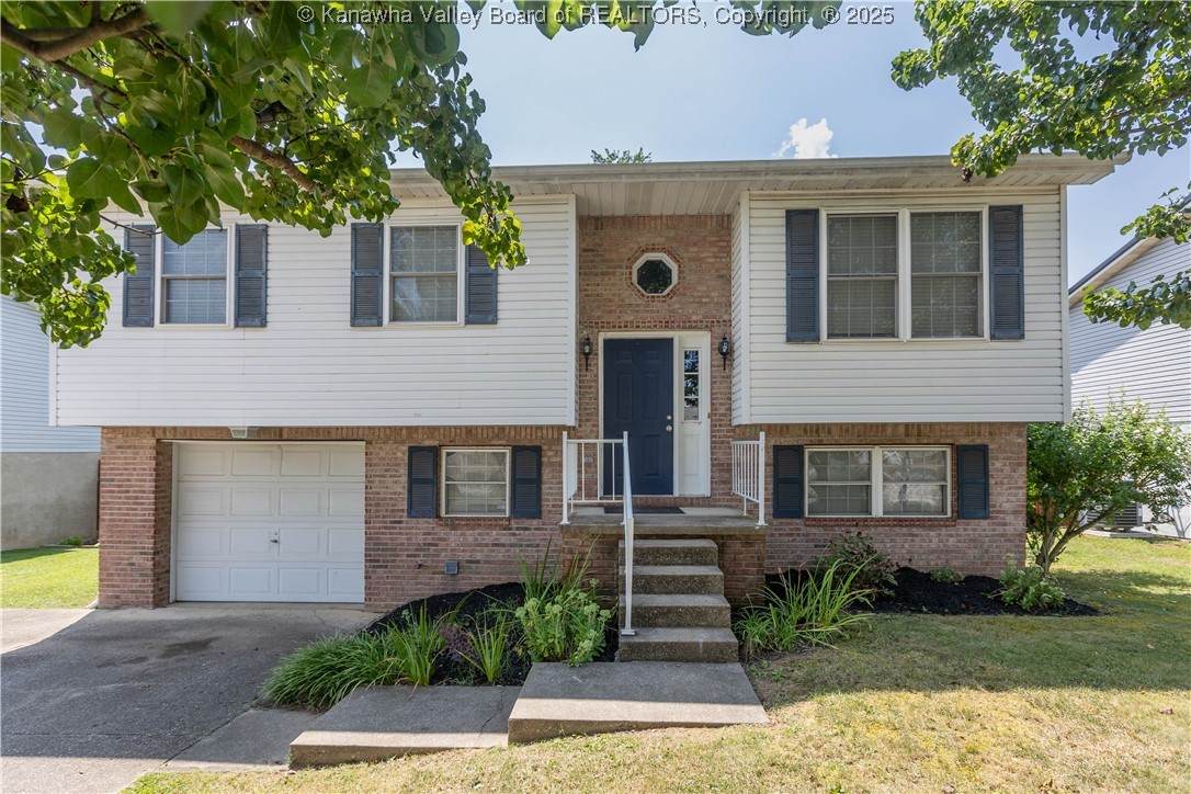 117 Hampton Lane - Photo 1