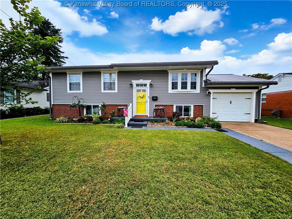 904 Mossman Circle - Photo 1