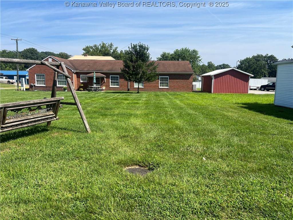 301 Sycamore Street - Photo 1