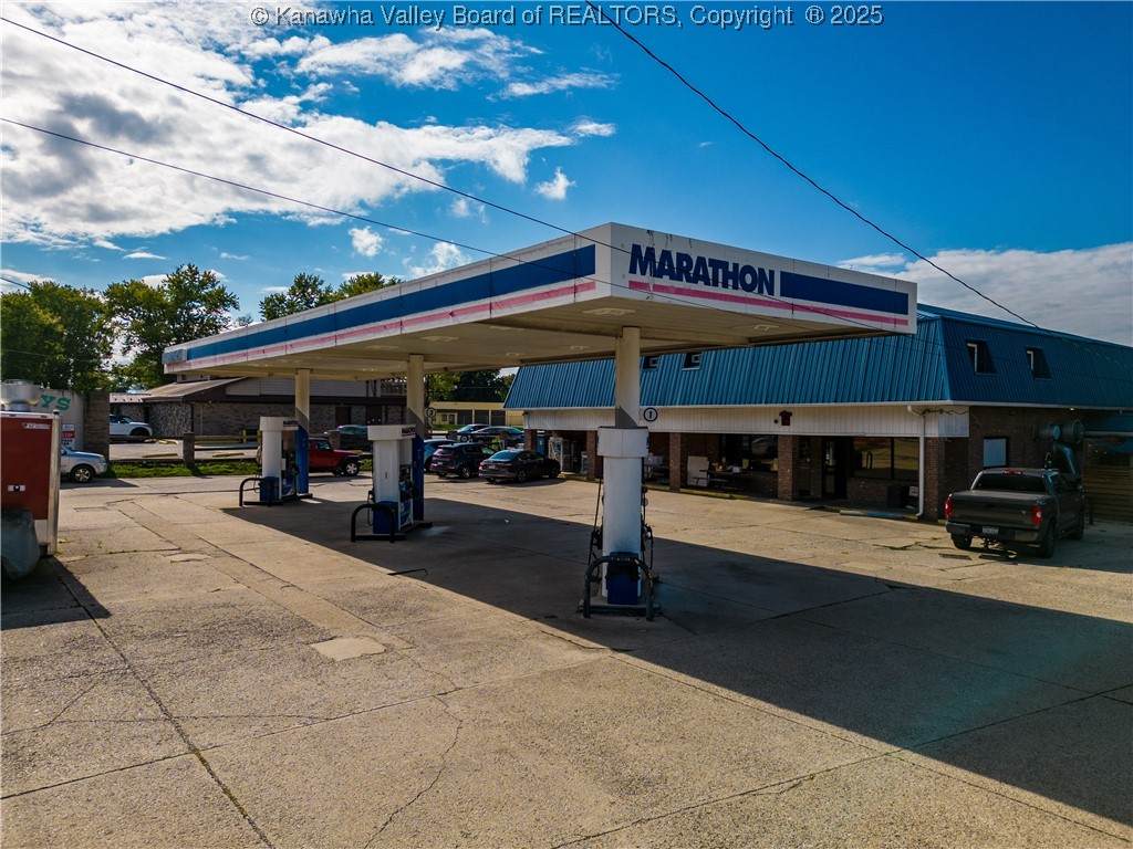 3706 Teays Valley Road - Photo 1