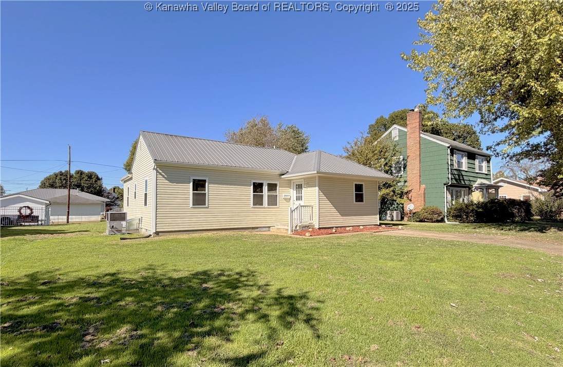 1917 Marquette Avenue - Photo 1