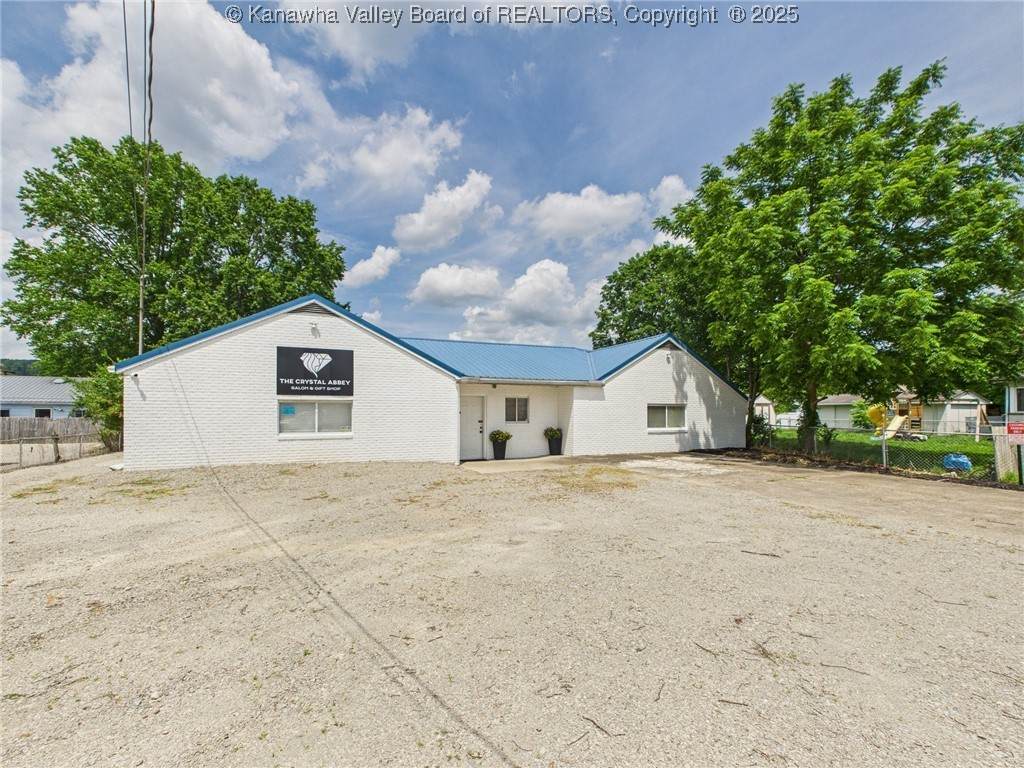 2404 Grant Avenue - Photo 1