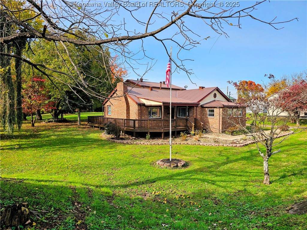 2211 Lincoln Avenue - Photo 1