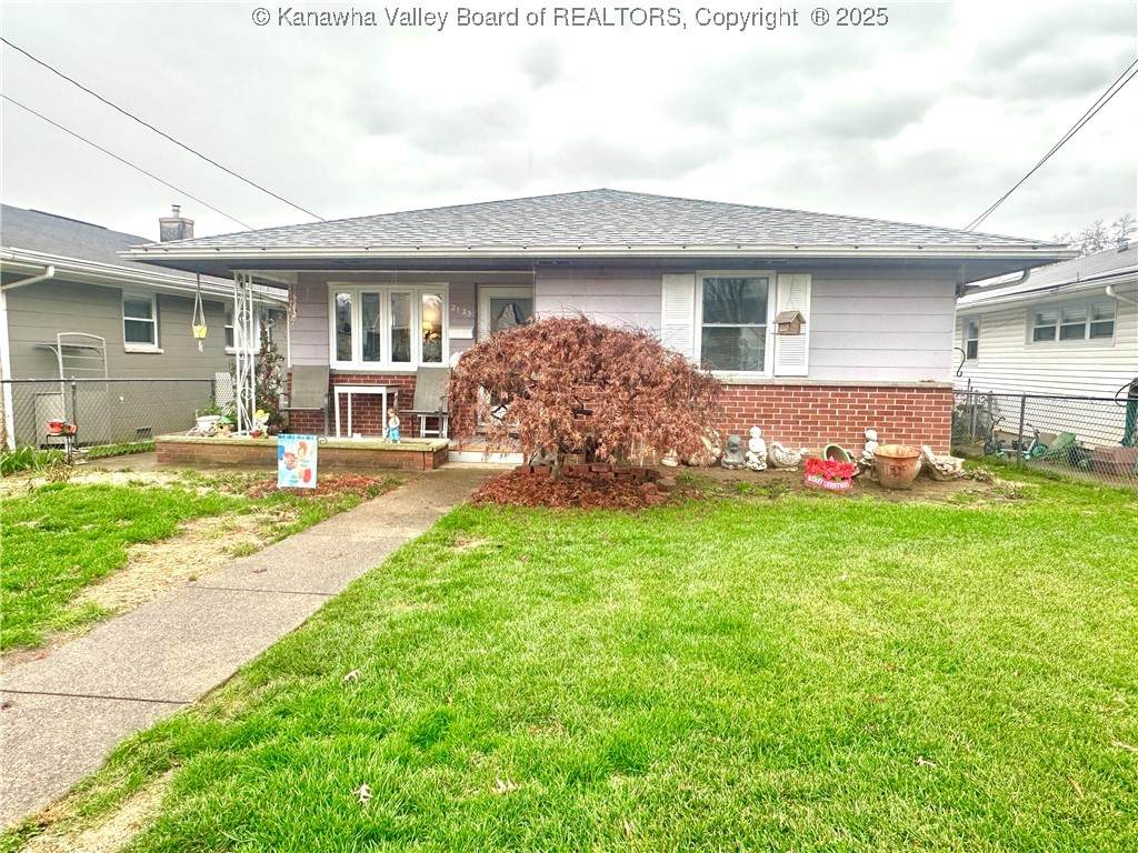 2125 Grant Avenue - Photo 1