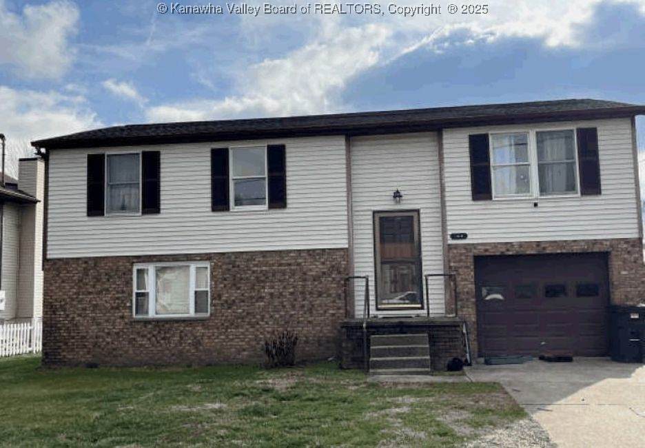 106 Pinehurst Drive - Photo 1