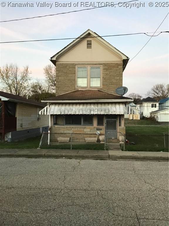 1414 Second Avenue - Photo 1